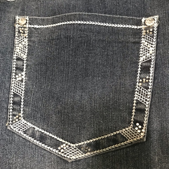 Cg.l.cg plus size 24 jeans with jeweled rivets - Picture 7 of 7